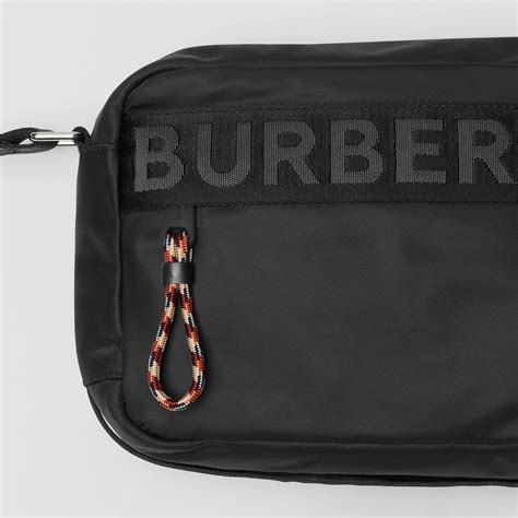 burberry kingdom pouch|burberry signatures for men.